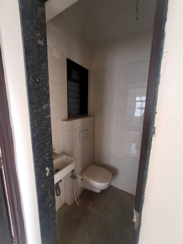 Bathroom, uk-iridium 1 Bedroom 410 Sq.Ft. Apartment In Kandivali East Mumbai 10719292