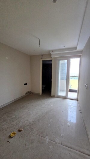 Room in 3 BHK Apartment at The Ananta Aspire, Utrathiya – for Rent