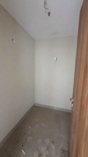 Room in 3 BHK Apartment at The Ananta Aspire, Utrathiya – for Rent