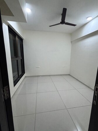 2 BHK 600 Sq.Ft. Apartment in Chandak 34 Park Estate D Wing