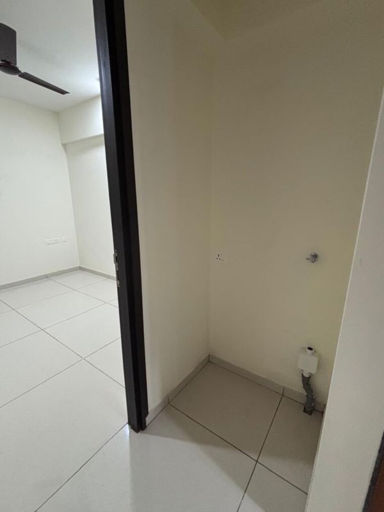 Bathroom, sheth-auris-serenity-tower-2 2 Bedroom 805 Sq.Ft. Apartment In Malad West Mumbai 10719318