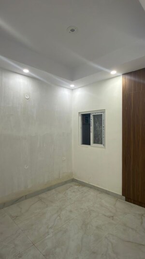 Room in 3 BHK Builder Floor at Ultima 107, Sector 104 – for Sale