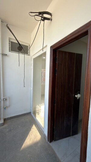 Building Lobby in 3 BHK Builder Floor at Ultima 107, Sector 104 – for Sale