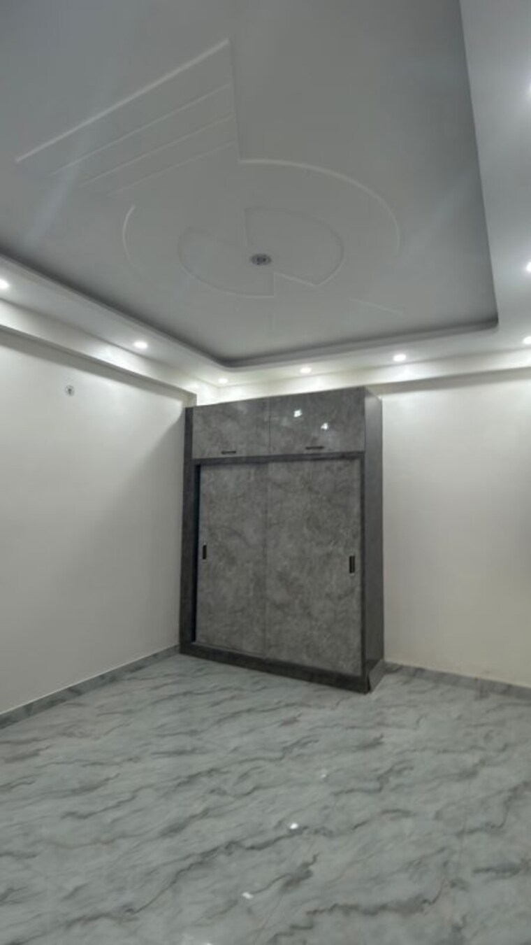 Room, ultima-107 3 Bedroom 1800 Sq.Ft. Builder Floor In Sector 104 Noida 10719300
