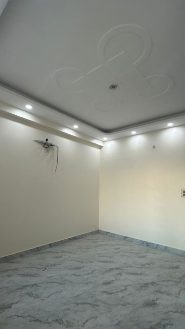 Room, ultima-107 3 Bedroom 1800 Sq.Ft. Builder Floor In Sector 104 Noida 10719300