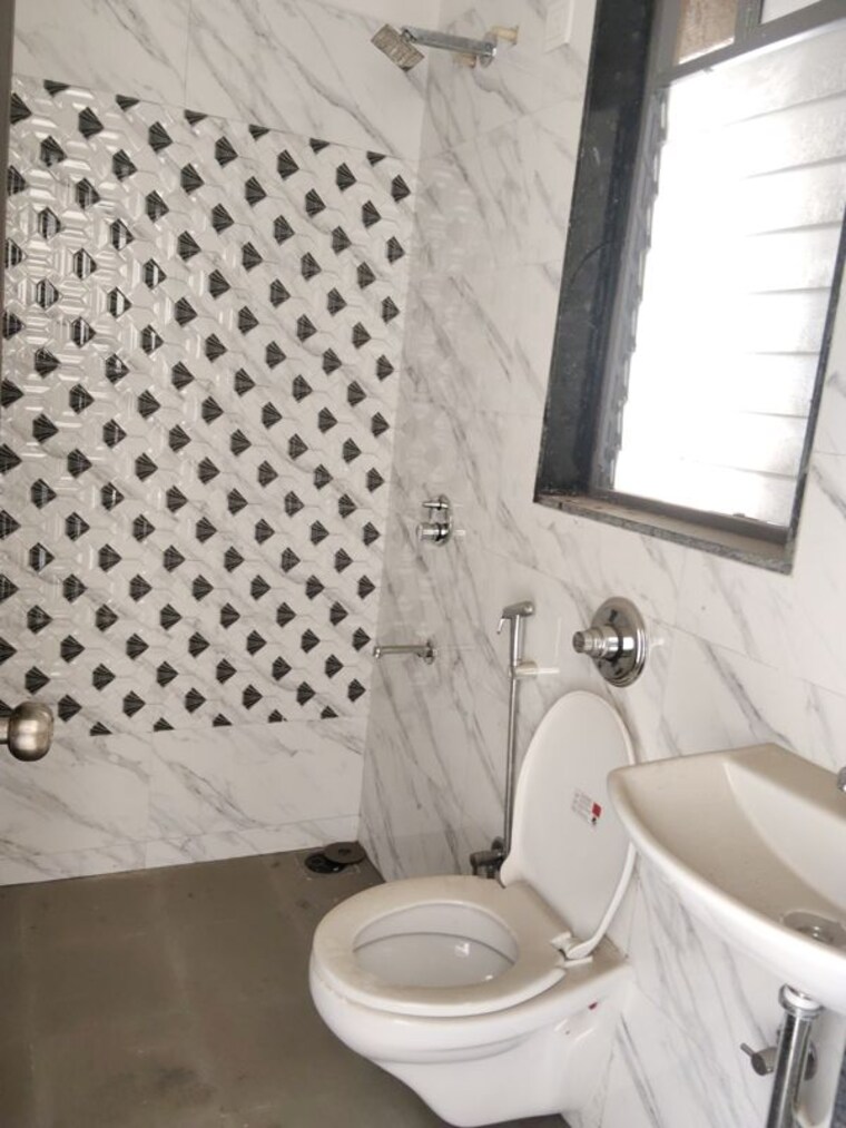 Bathroom, dynamix-avanya 2 Bedroom 612 Sq.Ft. Apartment In Dahisar East Mumbai 10719317