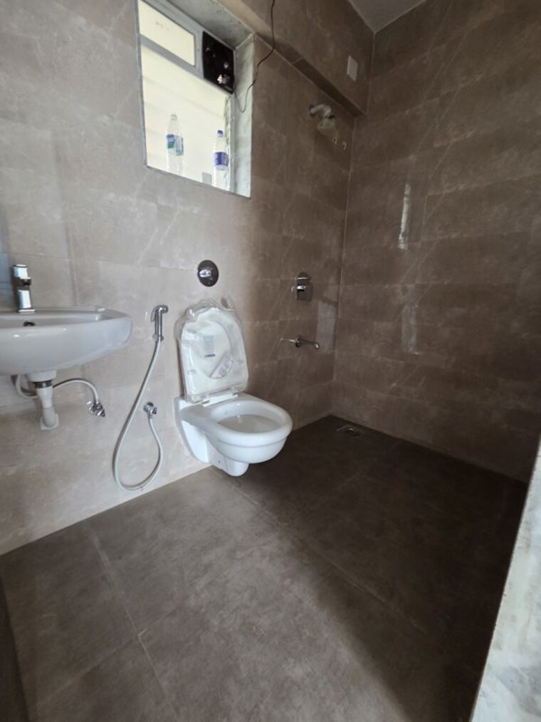 Bathroom, cosmos-habitat 2 Bedroom 712 Sq.Ft. Apartment In Majiwada Thane 10719325