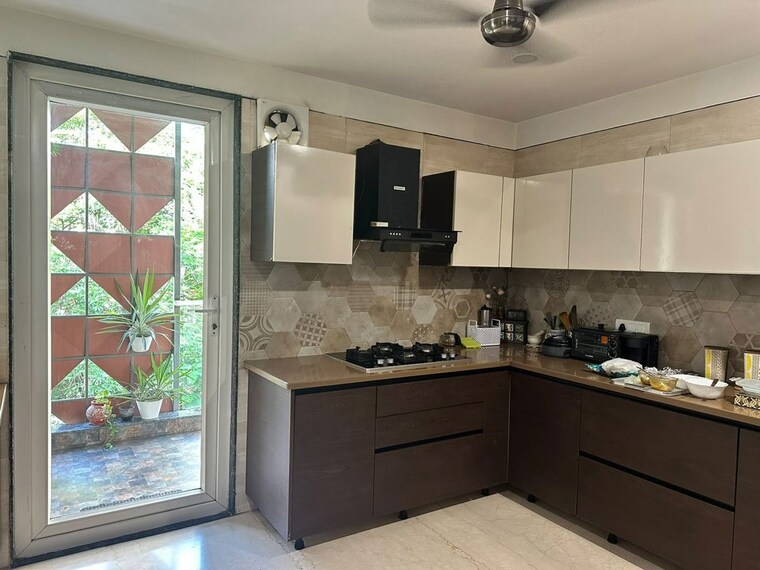 Kitchen, unitech-south-city-ii 5 Bedroom 4500 Sq.Ft. Builder Floor In Sector 50 Gurgaon 10719326
