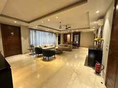 5 BHK +Builder Floor For Rent in Unitech South City II