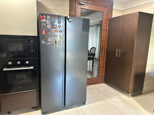 Room in 5 BHK Builder Floor at Unitech South City II, Sector 50 – for Rent