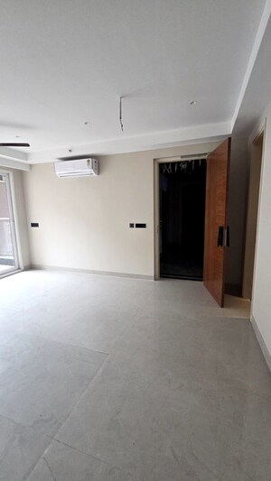 Room in 3 BHK Apartment at The Ananta Aspire, Utrathiya – for Sale
