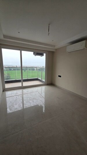 Room in 3 BHK Apartment at The Ananta Aspire, Utrathiya – for Sale