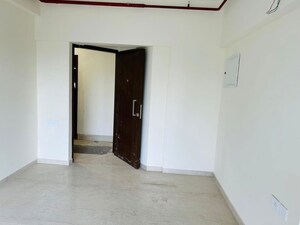 Room in 2 BHK Apartment at Omkar Signet, Malad East – for Rent
