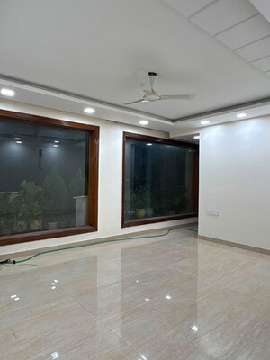 Room in 4 BHK Builder Floor at SS Mayfield Gardens, Sector 51 – for Rent
