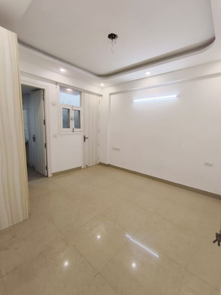 Room, sector 10a 3 Bedroom 1600 Sq.Ft. Apartment In Sector 10a Gurgaon 10719331