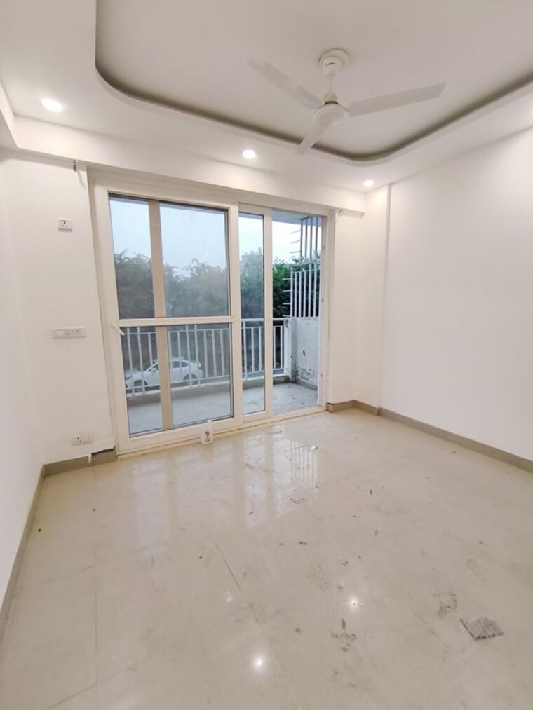 Room, sector 10a 3 Bedroom 1600 Sq.Ft. Apartment In Sector 10a Gurgaon 10719331