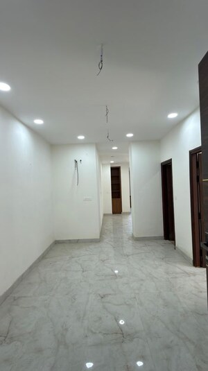 Room in 3 BHK Builder Floor at Villa Vegas Royal Residency, Sector 104 – for Sale