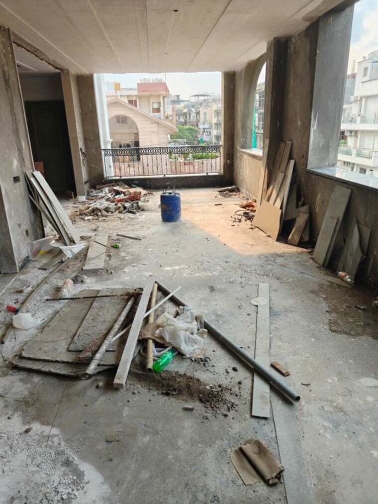 Balcony, model town 5 Bedroom 4050 Sq.Ft. Builder Floor In Model Town Delhi 10719366