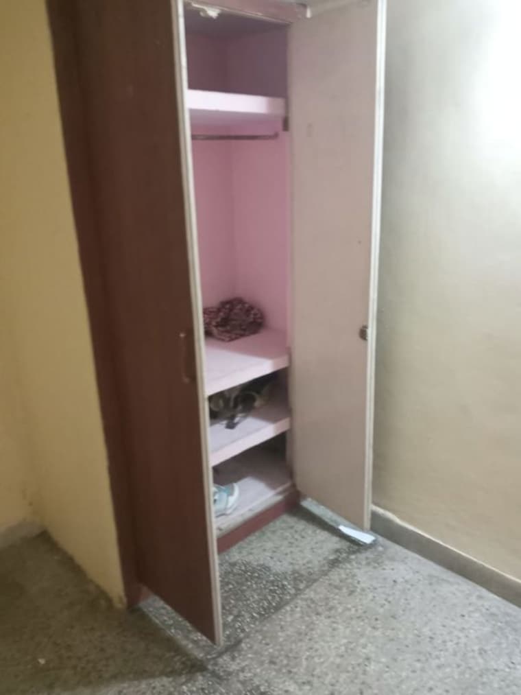 Bedroom, mayur vihar 2.5 Bedroom 850 Sq.Ft. Apartment In Mayur Vihar Delhi 10719379