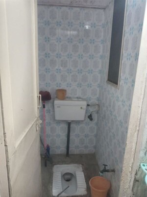Bathroom in 2.5 BHK Apartment at Mayur Vihar – for Rent