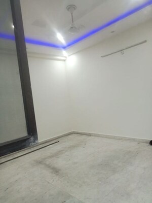 Room in 2.5 BHK Apartment at Trident Embassy, Sector 1 Greater Noida – for Rent