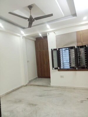 Room in 2.5 BHK Apartment at Trident Embassy, Sector 1 Greater Noida – for Rent
