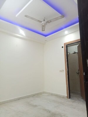 Room in 2.5 BHK Apartment at Trident Embassy, Sector 1 Greater Noida – for Rent