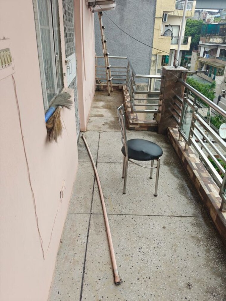 Balcony, mayur vihar 2.5 Bedroom 780 Sq.Ft. Apartment In Mayur Vihar Delhi 10719386
