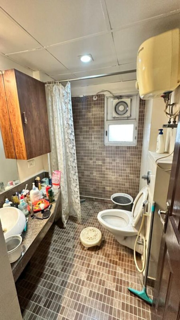 Attached Bathroom, trident-embassy 3 Bedroom 1375 Sq.Ft. Apartment In Sector 1 Greater Noida Greater Noida 10719396