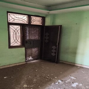 Room in  Apartment at Loni – for Sale