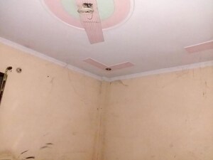 Room in  Apartment at Dasna – for Sale