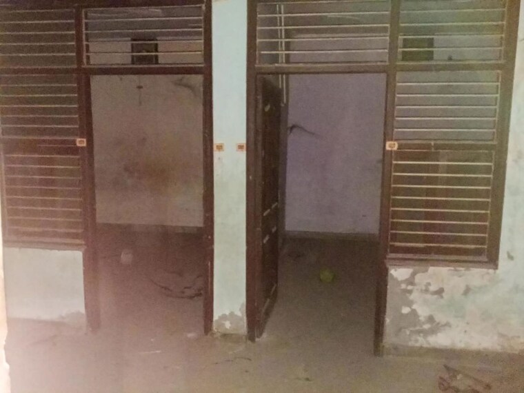Room, dasna  70 Sq.Mt. Apartment In Dasna Ghaziabad 10719425