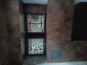  3.5 BHK Apartment at Mayur Vihar – for Sale