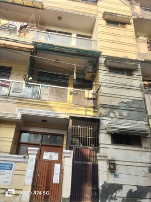  Apartment For Sale in Loni