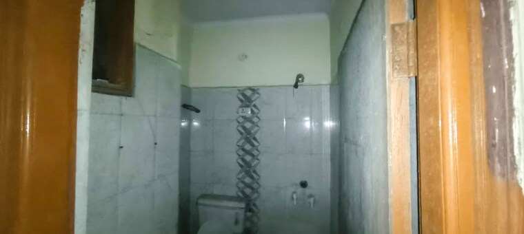 Bathroom, loni  400 Sq.Ft. Apartment In Loni Ghaziabad 10719456
