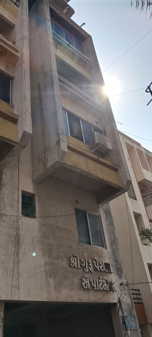  Apartment For Sale in Yagnik Road