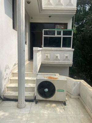 1 RK Independent House – Exterior View View at Sector 40 - for Rent