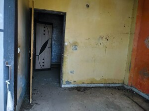 Room in  Apartment at Loni – for Sale