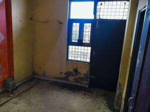 Room in  Apartment at Loni – for Sale