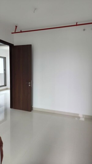 Room in 2 BHK Apartment at Sunteck City Avenue 4, Goregaon West – for Rent