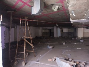  Shop – Exterior View View at Machala - for Sale