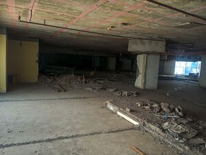  Shop – Exterior View View at Machala - for Sale