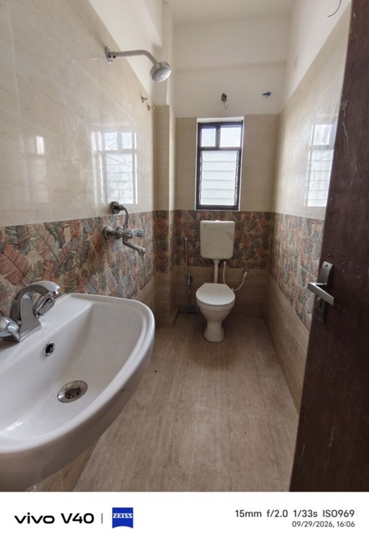 Bathroom, nayabad 2.5 Bedroom 976 Sq.Ft. Builder Floor In Nayabad Kolkata 10719566