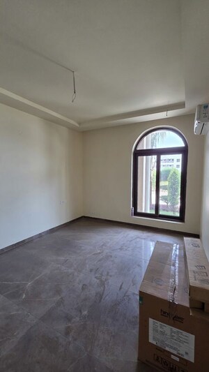 Room in 5 BHK Apartment at Motia Aerogreens, Dyalpur – for Sale