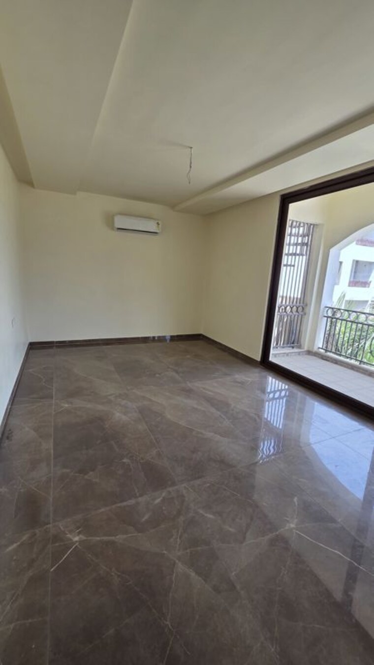 Room, motia-aerogreens 5 Bedroom 225 Sq.Yd. Apartment In Dyalpur Zirakpur 10719573