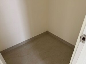 Room in 2.5 BHK Apartment at Godrej Air Sector 85, Sector 85 – for Rent