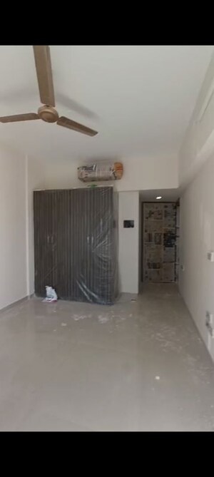 Room in 3 BHK Apartment at Santacruz East – for Rent