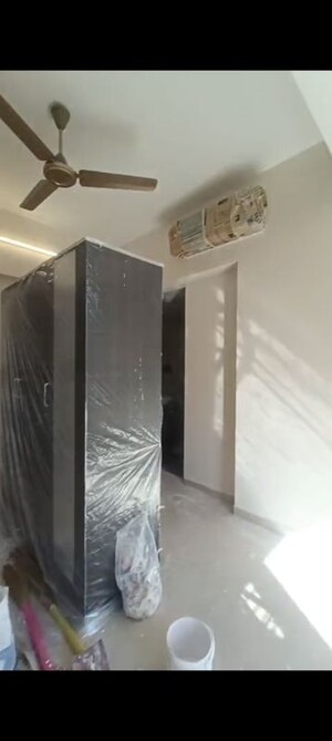 Bedroom in 3 BHK Apartment at Santacruz East – for Rent