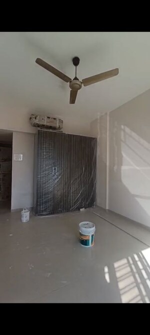 Room in 3 BHK Apartment at Santacruz East – for Rent