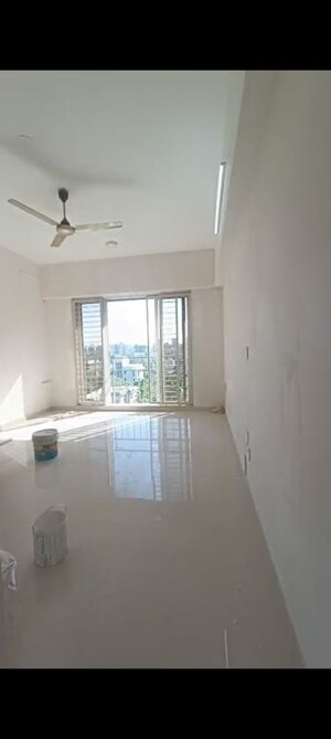 Room in 3 BHK Apartment at Santacruz East – for Rent